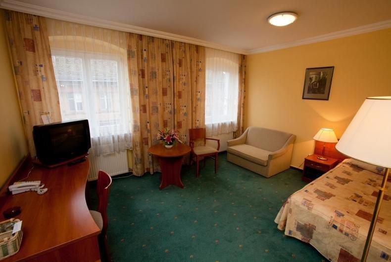 Hostel Ratuszowy Bydgoszcz Esterno foto